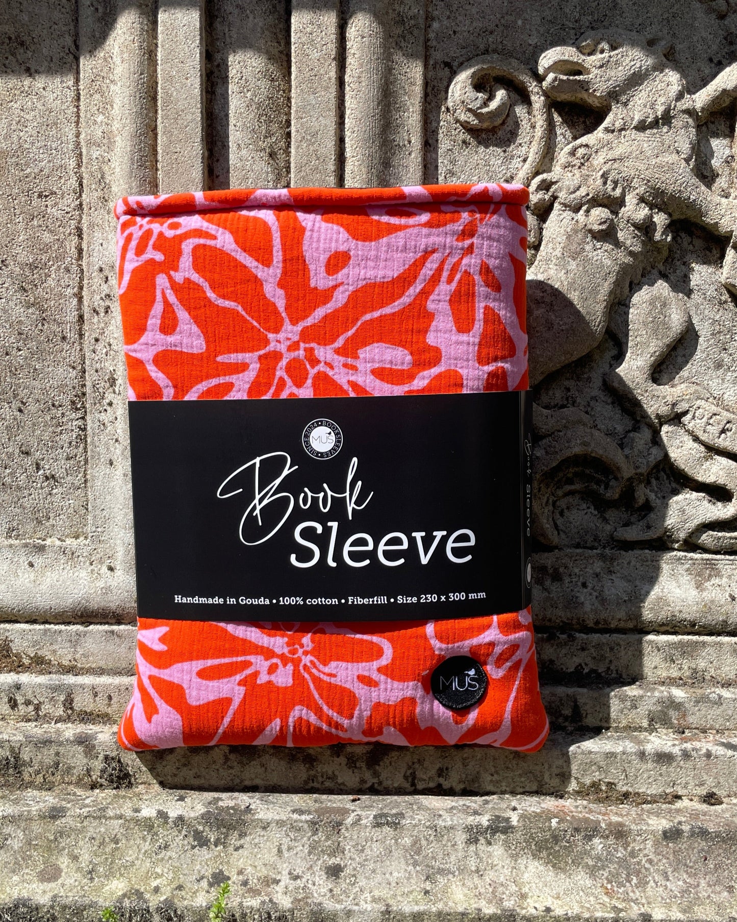 MUS Book Sleeve | Abstract rood