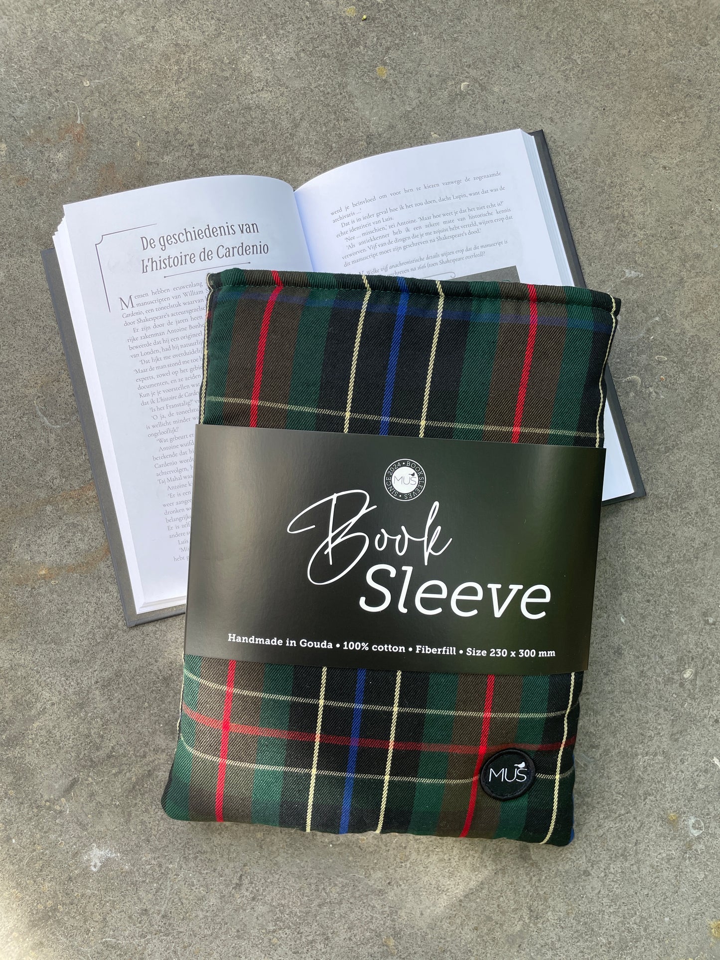 MUS Book Sleeve | Ruit donker op groen (grof)